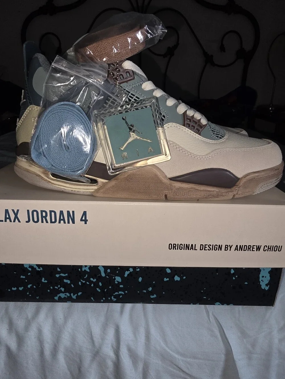 Jordan FIRE! NIB! Pokemon Air Jordan 4 